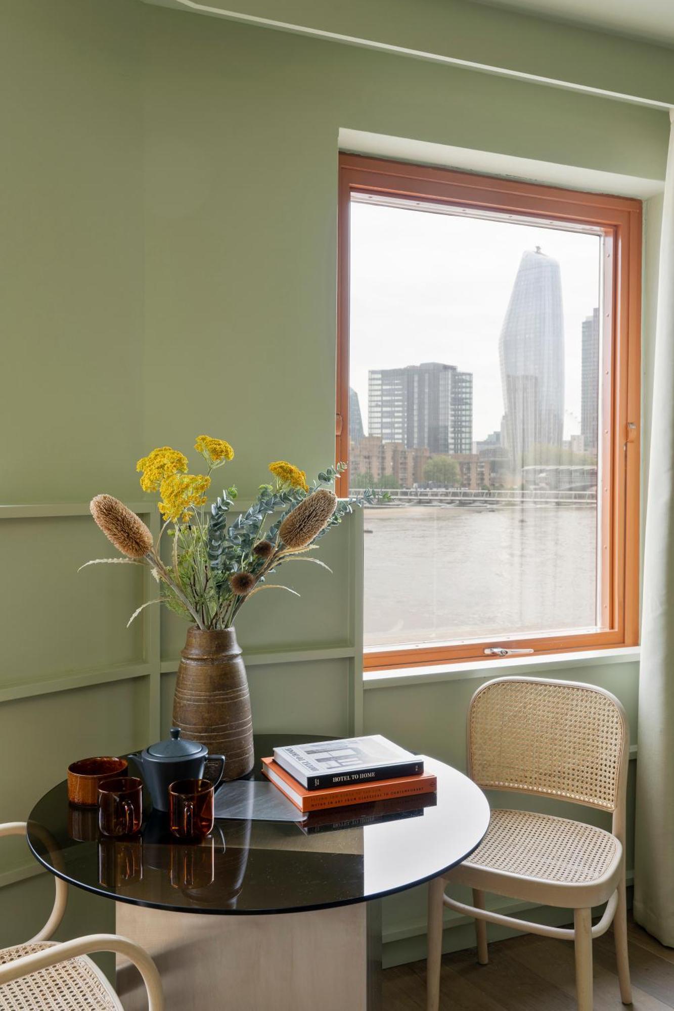 Отель Locke At Broken Wharf 4*